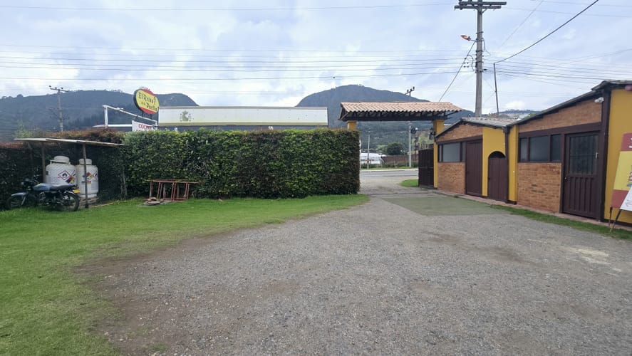 Casa de 3 alcobas en venta en Siberia, Cota, 802 m² · foto 3 de 15