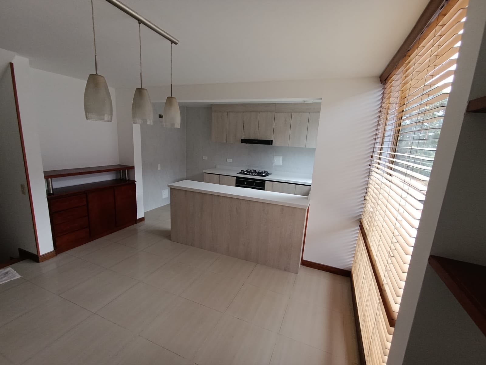 Casa en venta en Gratamira, Bogotá · foto 3 de 24