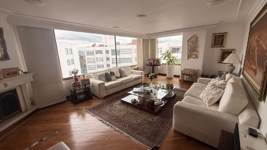 Apartamento de 5 alcobas en venta en La Calleja, Bogotá, 402 m² · foto 2 de 16