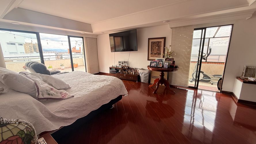 Apartamento de 5 alcobas en venta en La Calleja, Bogotá, 402 m² · foto 4 de 16
