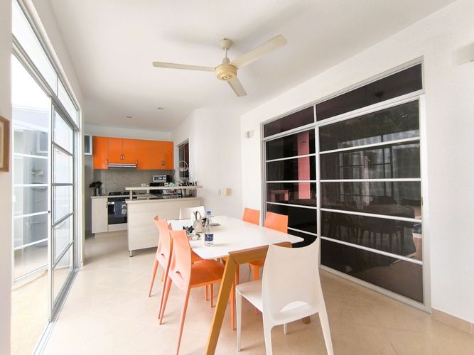 Casa de 4 alcobas en venta en Las Palmas, Ricaurte, 341 m² · foto 6 de 21