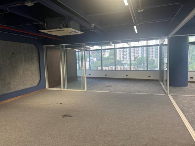 Oficina en arriendo en Las Palmas, Medellín, 250 m² · foto 2 de 24