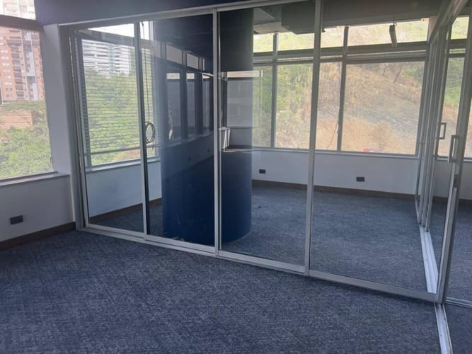 Oficina en arriendo en Las Palmas, Medellín, 250 m² · foto 11 de 24