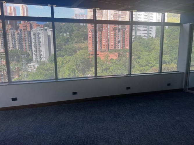 Oficina en arriendo en Las Palmas, Medellín, 250 m² · foto 13 de 24