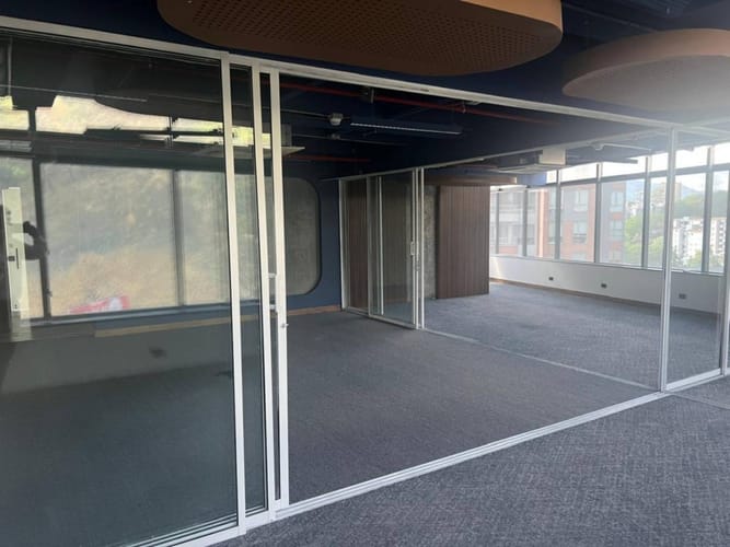 Oficina en arriendo en Las Palmas, Medellín, 250 m² · foto 17 de 24