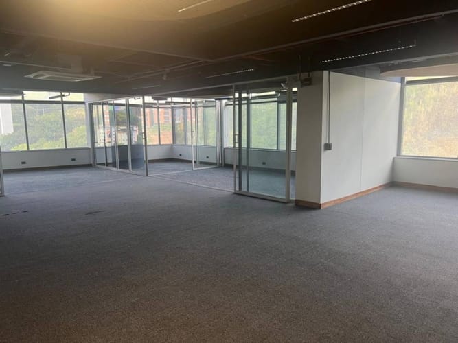 Oficina en arriendo en Las Palmas, Medellín, 250 m² · foto 20 de 24