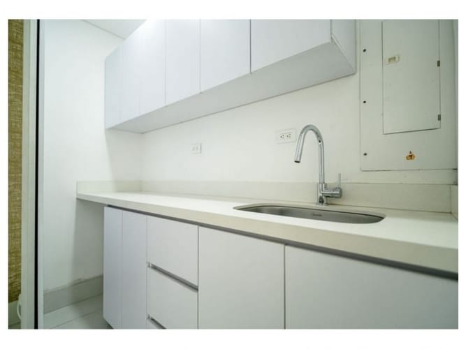 Oficina en arriendo en Manila, Medellín, 265 m² · foto 8 de 9
