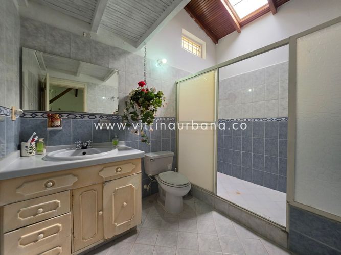Casa de 5 alcobas en venta en Lagos Del Cacique, Bucaramanga, 250 m² · foto 23 de 24