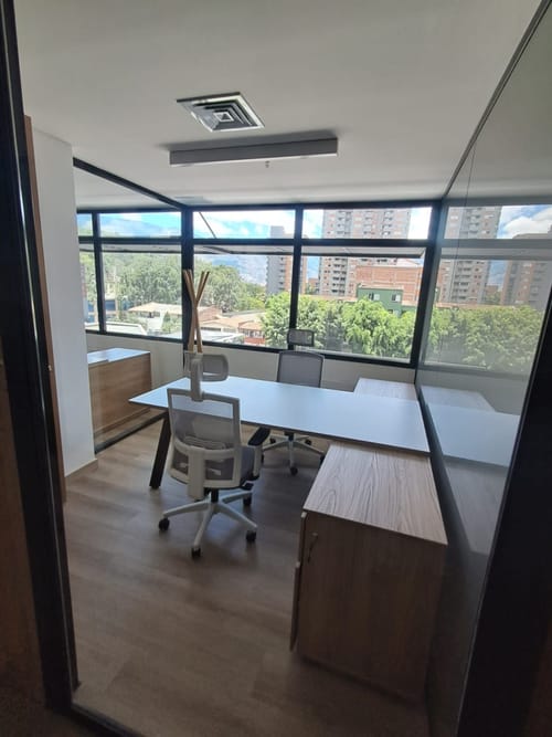 Oficina en arriendo en Los Colores, Medellín, 8 m² · foto 12 de 14
