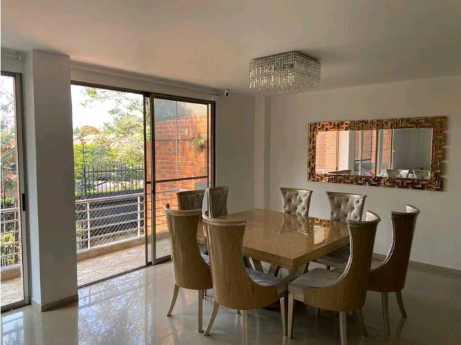 Casa de 6 alcobas en venta en Ciudad Campestre, Cali, 420 m² · foto 3 de 23