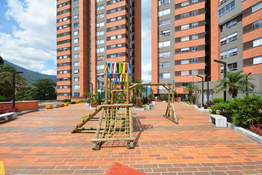 Apartamento en arriendo en Las Palmas, Medellín · foto 13 de 24
