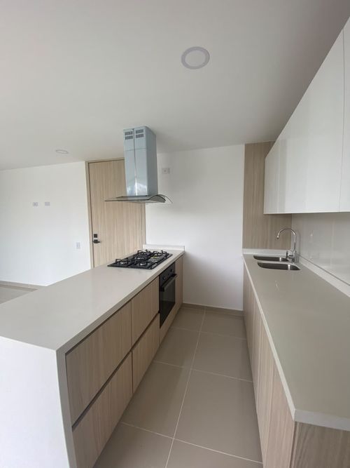 Apartamento de 2 alcobas en venta en San Alonso, Bucaramanga, 66 m² · foto 2 de 13