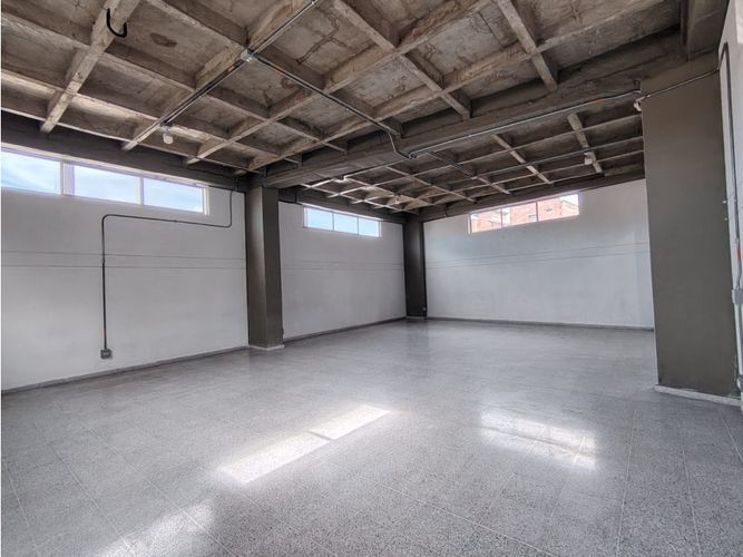 Bodega en arriendo en Belén San Bernardo, Medellín, 200 m² · foto 4 de 21