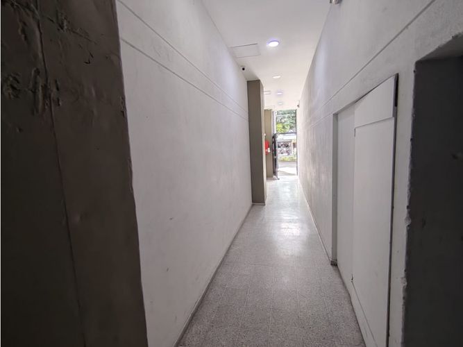 Bodega en arriendo en Belén San Bernardo, Medellín, 200 m² · foto 6 de 21