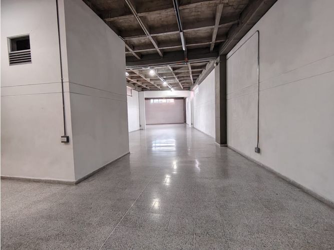 Bodega en arriendo en Belén San Bernardo, Medellín, 200 m² · foto 9 de 21
