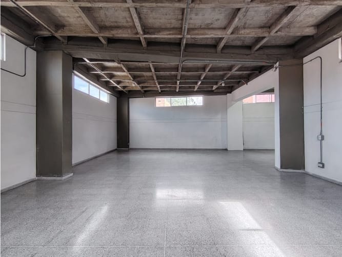Bodega en arriendo en Belén San Bernardo, Medellín, 200 m² · foto 10 de 21
