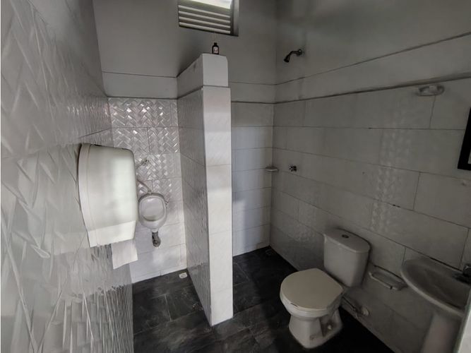 Bodega en arriendo en Belén San Bernardo, Medellín, 200 m² · foto 11 de 21