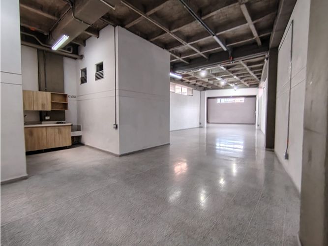 Bodega en arriendo en Belén San Bernardo, Medellín, 200 m² · foto 13 de 21