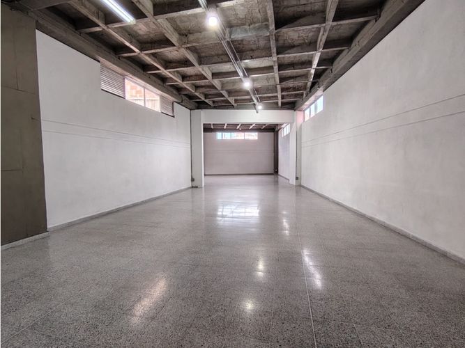 Bodega en arriendo en Belén San Bernardo, Medellín, 200 m² · foto 16 de 21