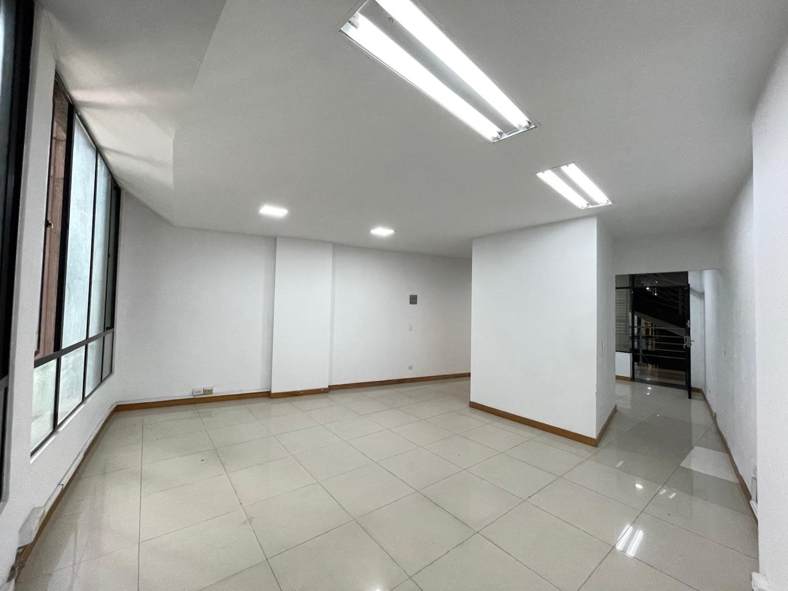 Local en arriendo en Manchester, Bello, 50 m² · foto 2 de 5