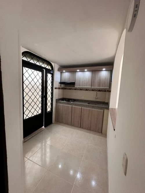 Casa de 4 alcobas en venta en Santa Ana, Ibagué, 73 m² · foto 2 de 14