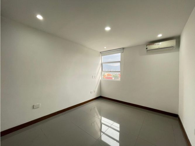 Apartamento de 4 alcobas en venta en Laureles, Medellín, 176 m² · foto 6 de 14