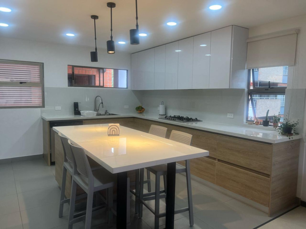 Apartamento de 3 habitaciones en venta en Ciudad Jardin, Cali — imagen 1 de 18