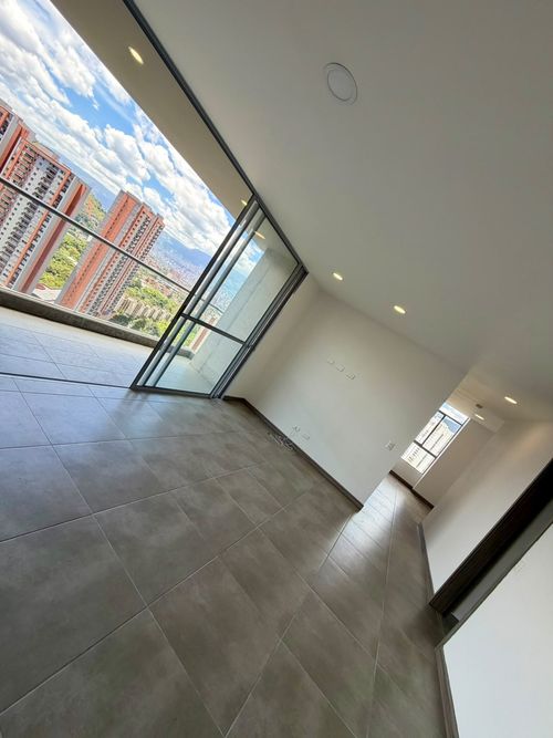 Apartamento de 3 alcobas en venta en Suramerica, Itagüí, 94 m² · foto 18 de 24