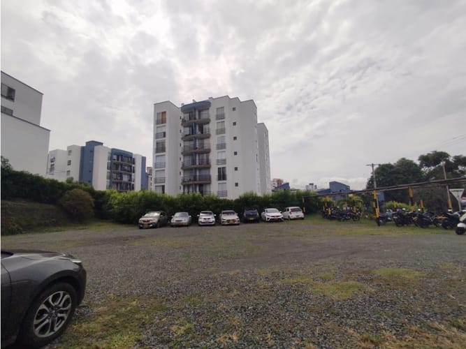 Lote en venta en Avenida 30 De Agosto, Pereira, 1026 m² · foto 3 de 16