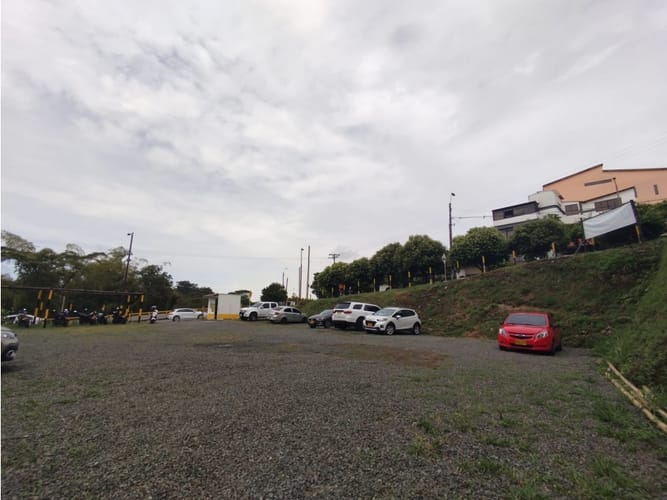Lote en venta en Avenida 30 De Agosto, Pereira, 1026 m² · foto 4 de 16