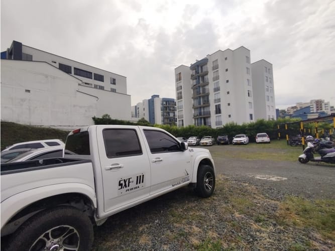 Lote en venta en Avenida 30 De Agosto, Pereira, 1026 m² · foto 6 de 16
