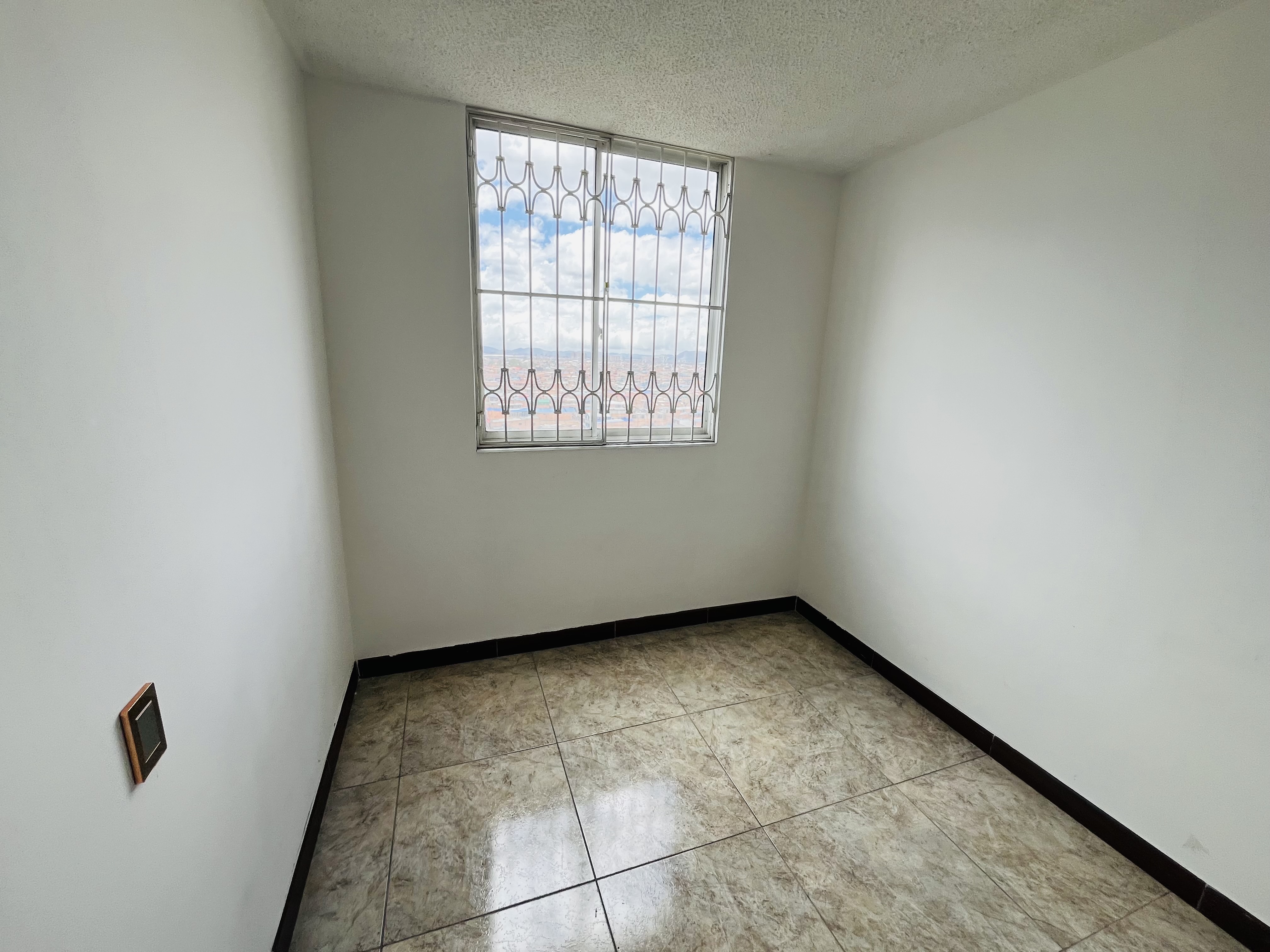 Apartamento en venta en Castilla, Bogotá · foto 8 de 11