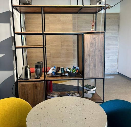 Oficina en arriendo en Las Palmas, Envigado, 59 m² · foto 5 de 8