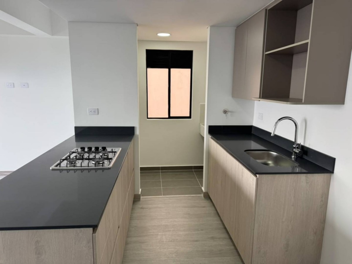 Apartamento en arriendo en Las Palmas, Medellín · foto 4 de 24