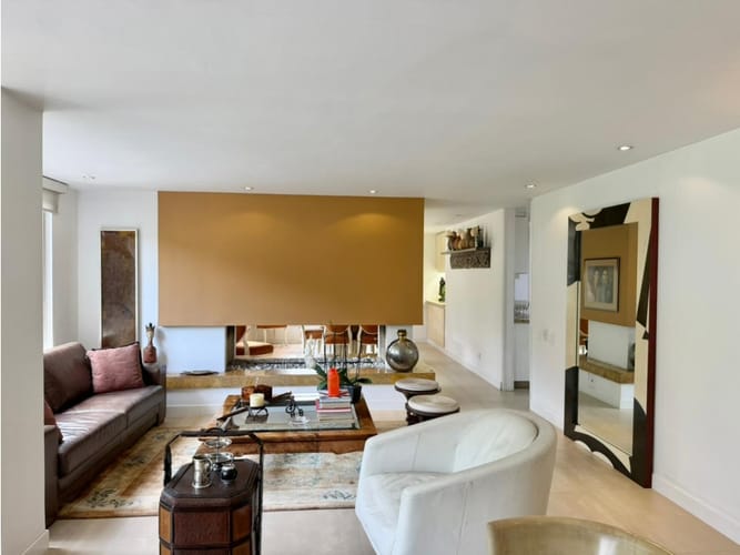 Apartamento de 3 alcobas en venta en Chico Norte, Bogotá, 200 m² · foto 3 de 24