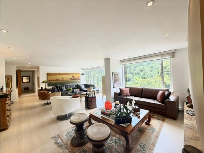 Apartamento de 3 alcobas en venta en Chico Norte, Bogotá, 200 m² · foto 7 de 24
