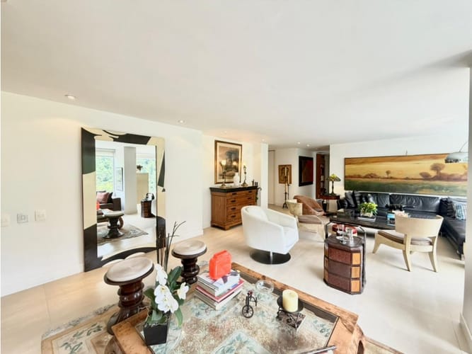 Apartamento de 3 alcobas en venta en Chico Norte, Bogotá, 200 m² · foto 8 de 24
