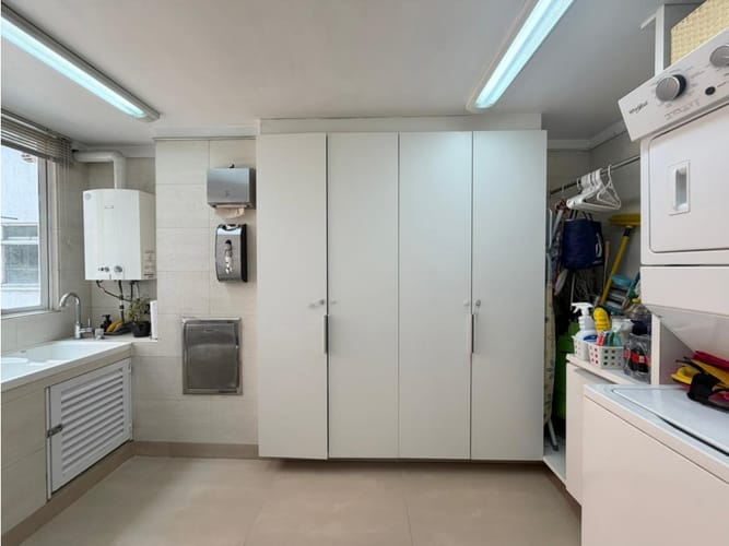 Apartamento de 3 alcobas en venta en Chico Norte, Bogotá, 200 m² · foto 17 de 24
