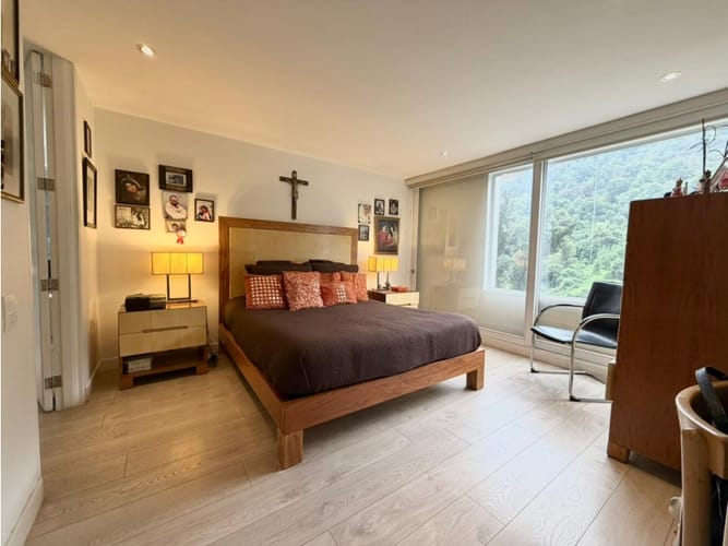 Apartamento de 3 alcobas en venta en Chico Norte, Bogotá, 200 m² · foto 21 de 24