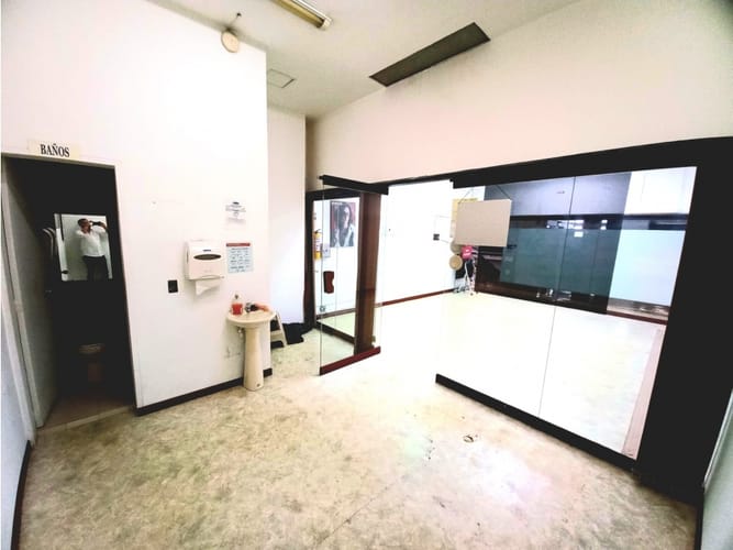 Local en venta en San Diego, Medellín, 44 m² · foto 8 de 10
