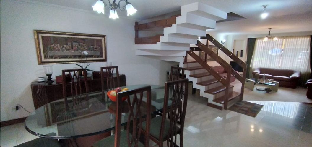Casa de 6 alcobas en arriendo en El Hato, Funza, 260 m² · foto 6 de 21