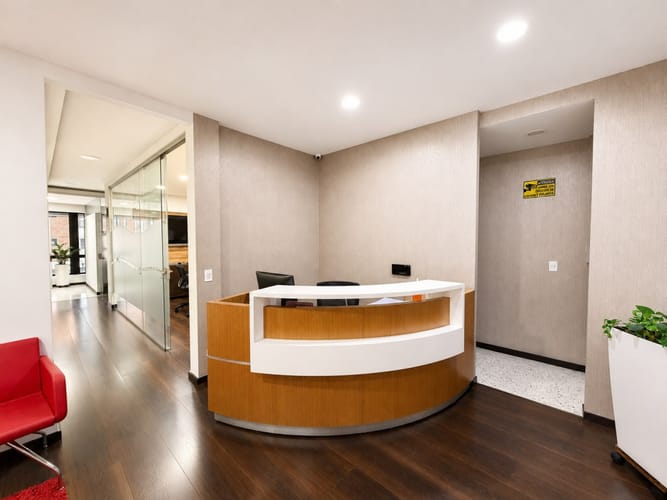 Oficina en arriendo en Centenario, Cali, 156 m² · foto 2 de 16