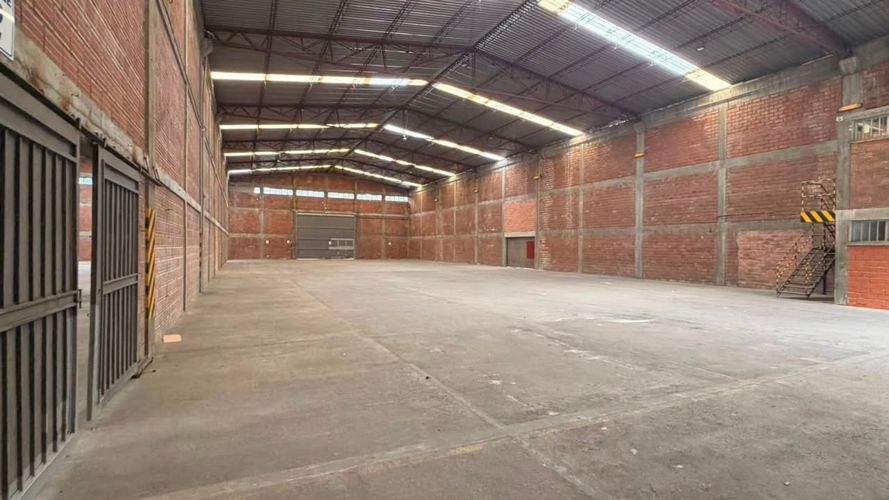 Bodega en arriendo en Cervantes, Manizales, 1000 m² · foto 5 de 12