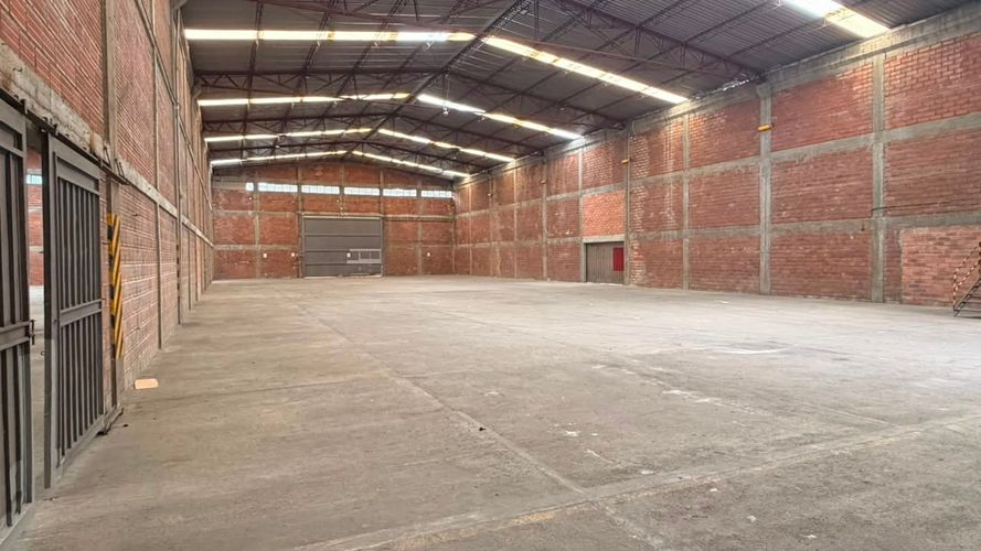 Bodega en arriendo en Cervantes, Manizales, 1000 m² · foto 10 de 12