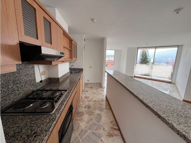 Apartamento en venta en La Almeria, Medellín · foto 6 de 24