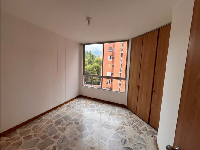 Apartamento en venta en La Almeria, Medellín · foto 9 de 24