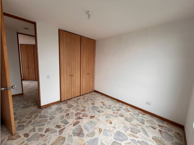 Apartamento en venta en La Almeria, Medellín · foto 12 de 24