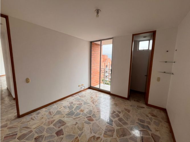 Apartamento en venta en La Almeria, Medellín · foto 13 de 24