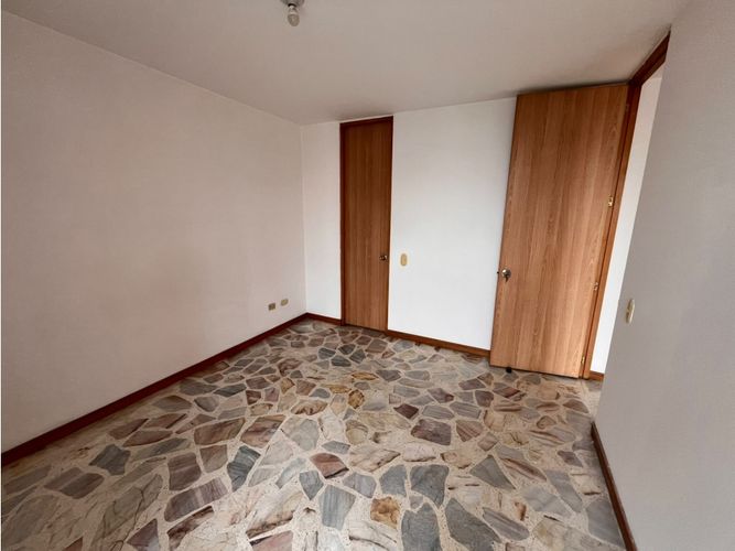 Apartamento en venta en La Almeria, Medellín · foto 14 de 24