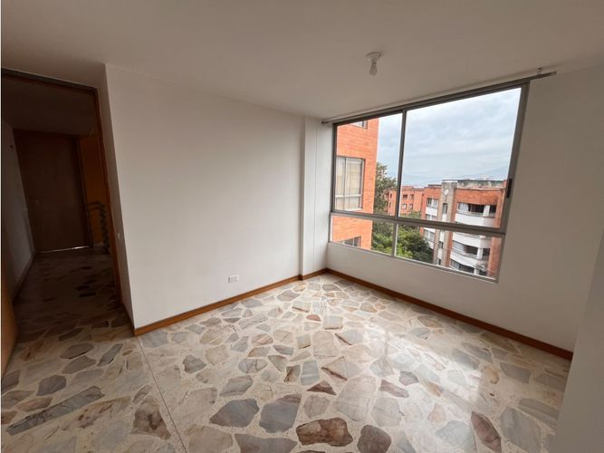 Apartamento en venta en La Almeria, Medellín · foto 18 de 24